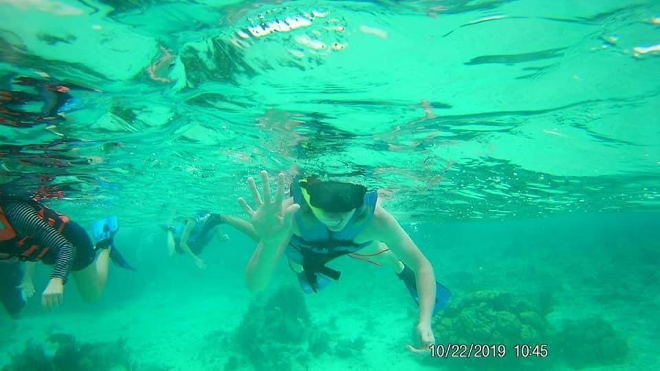 Hotel Blue Reef Frente Al Mar Mahahual Bagian luar foto