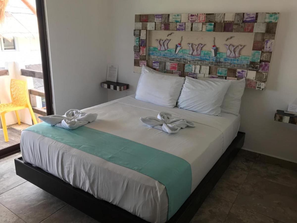 Hotel Blue Reef Frente Al Mar Mahahual Bagian luar foto