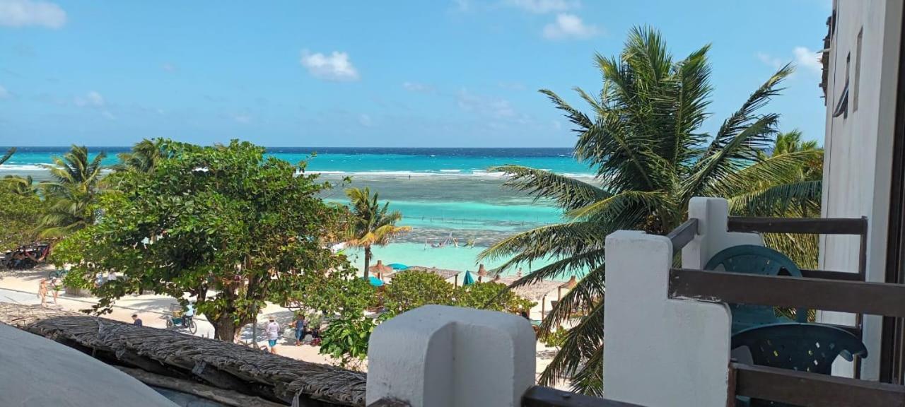 Hotel Blue Reef Frente Al Mar Mahahual Bagian luar foto