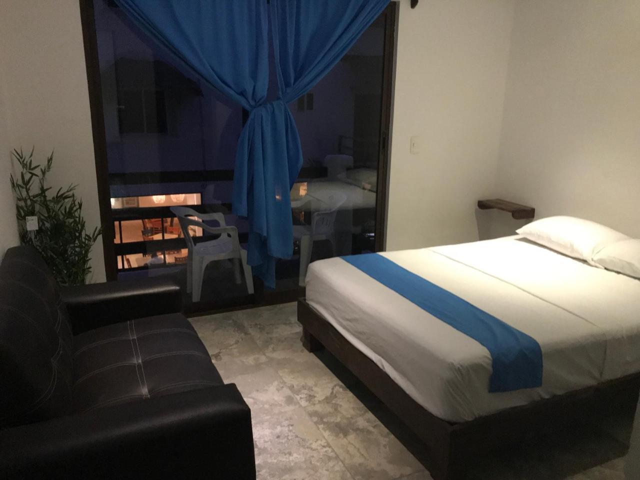 Hotel Blue Reef Frente Al Mar Mahahual Bagian luar foto