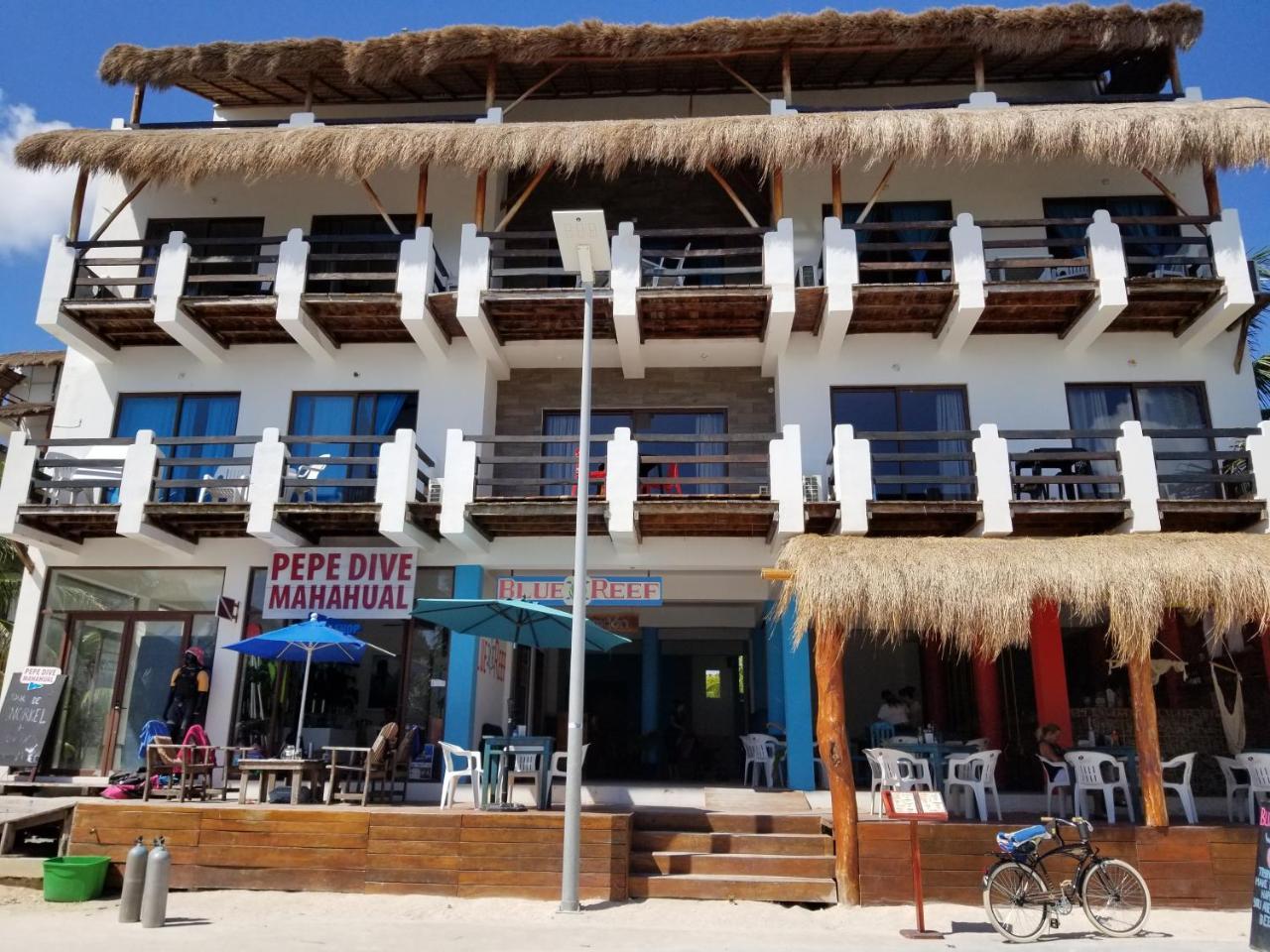 Hotel Blue Reef Frente Al Mar Mahahual Bagian luar foto