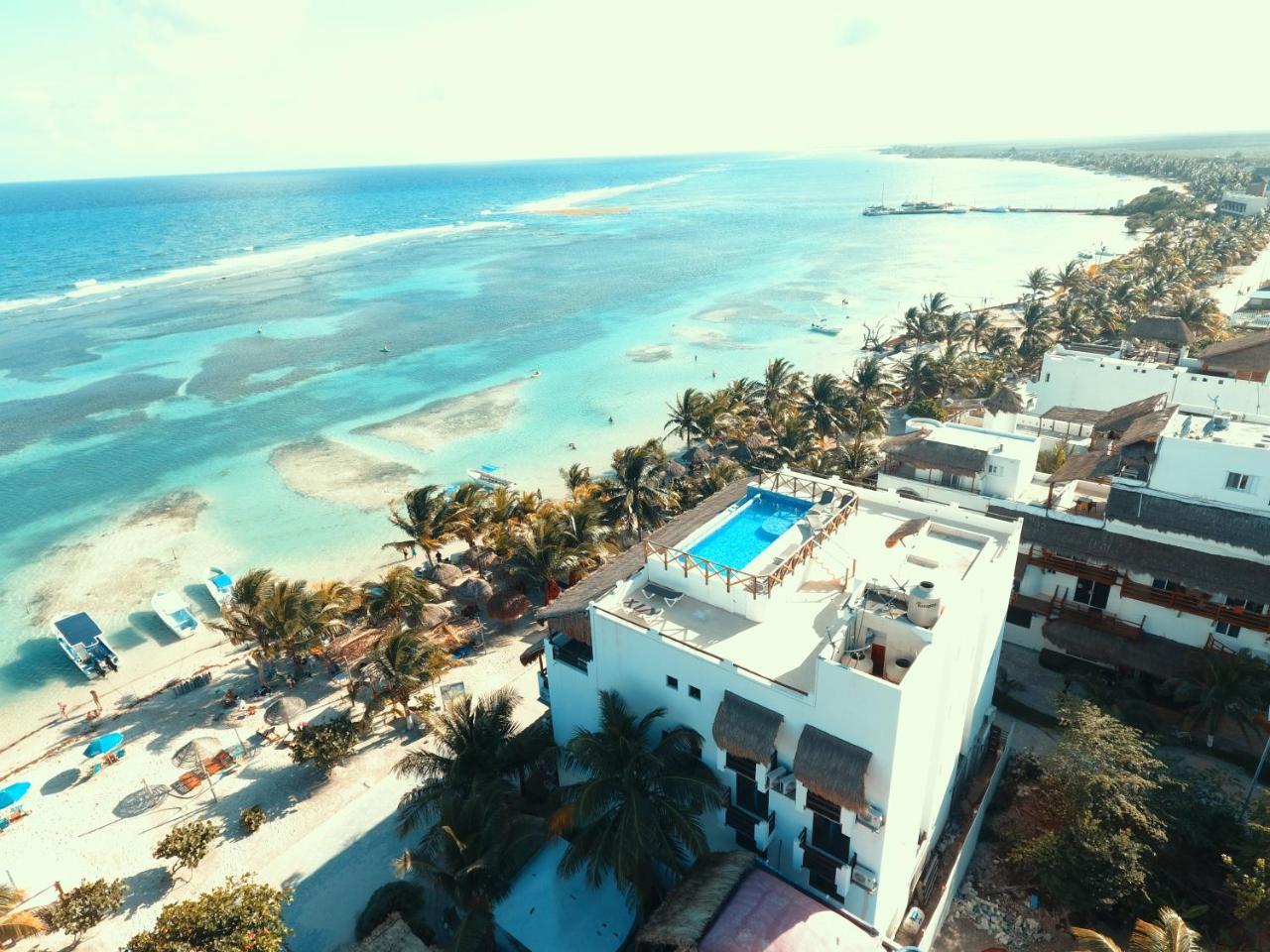 Hotel Blue Reef Frente Al Mar Mahahual Bagian luar foto