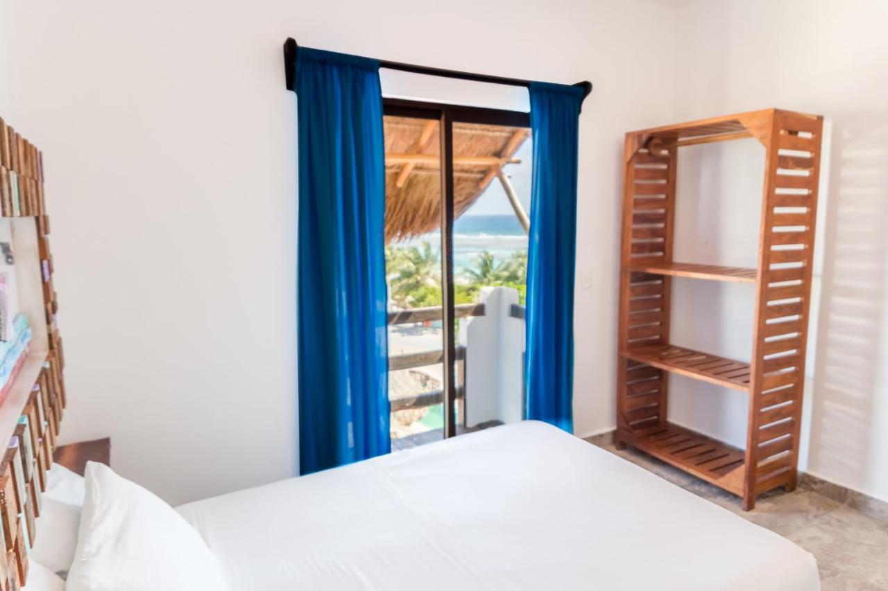 Hotel Blue Reef Frente Al Mar Mahahual Bagian luar foto